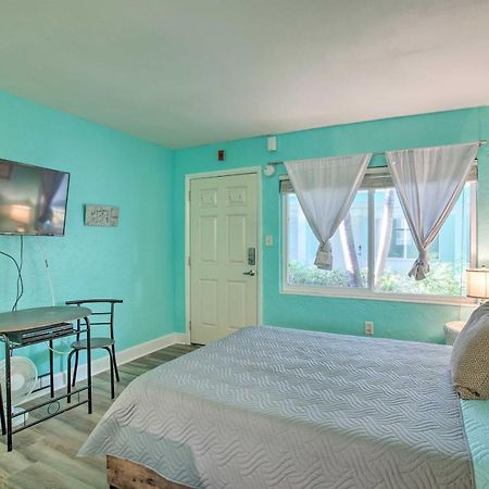 Tropical Pass-A-Grille Gem With Direct Beach Access! セント・ピート・ビーチ エクステリア 写真